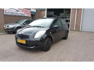 Toyota Yaris 1.3vvti linea Airco Black MP3 Jaar APK