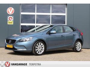 Volvo V40 1.6 D2 KINETIC  115pk  Navi  Clima  Cruise  Half-leer  LMV  Mistl.  Camera  Bluetooth  6-bak.