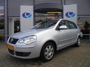 Volkswagen Polo 1.4-16V OPTIVE 5-DEURS Airco Middenarmsteun LM-velgen Trekhaak