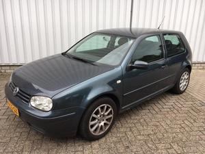 Volkswagen Golf 1.4 55KW met Airco en geldig APK t m 23 maart 2018