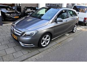 Mercedes-Benz B-klasse 180 AMBITION  NAVI   PDC  PANORAMADAK  AUTOMAAT