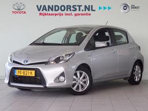 Toyota Yaris 5-drs 1.5 Hybrid Business | Navigatie| L.m. velgen | Bluetooth |