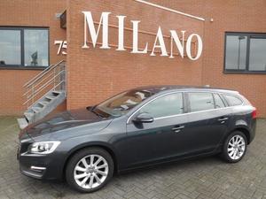 Volvo V60 1.6 D2 MOMENTUM LEER  LMV 17 INCH  NAVI  PDC ACHTER  CRUISE CONTROL  Distr.Riem verv bij 141343 op 1