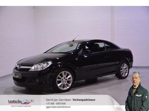 Opel Astra TwinTop 1.8 COSMO Navi Leder Airco 140pk Stoelverwarming echt de meest luxeuze uitvoering NAP