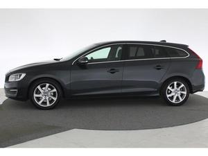 Volvo V60 J  D2 Momentum  navi, 17 inch lm velgen