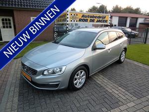 Volvo V60 1.6 D2 Kinetic Trekhaak Navi Ecc-airco Lmv Pdc 6-Bak enz.