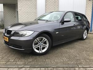 BMW 3-serie Touring 318i Business Line