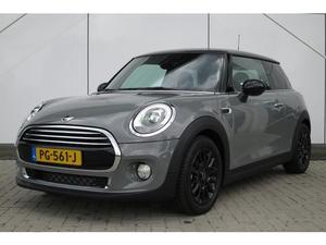 Mini Cooper 1.5 Chili Business Navigatie | Comfortstoelen | Stof   Leer