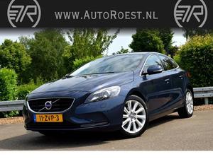 Volvo V40 D2 Summum 96DKM NAVI XENON LEER 17INCH CAMERA