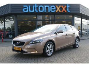 Volvo V40 1.6 D2 MOMENTUM | NAVI | PDC | AIRCO | CRUISE CONTROL | ELEK RAMEN | LMV