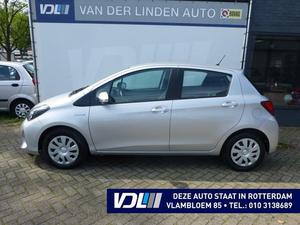 Toyota Yaris 1.5 HYBRID 100PK Climate, Bluetooth, Camera