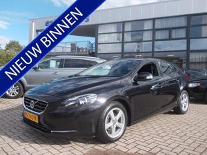 Volvo V40 1.6 D2 Kinetic Navigatie Trekhaak Bluetooth Lmv Bluetooth Climate Control Rijklaar