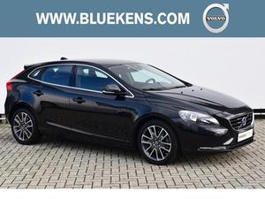 Volvo V40 T4  180 pk  MOMENTUM - Automaat - Navigatie - Climate control - Parkeersensoren achter - 17 inch Fre