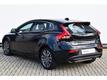 Volvo V40 T4  180 pk  MOMENTUM - Automaat - Navigatie - Climate control - Parkeersensoren achter - 17 inch Fre