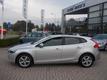 Volvo V40 2.0 D2 120 pk Kinetic Navigatie Lmv High Perf. Audio Sensus Connect Rijklaar