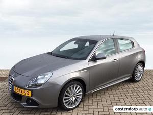 Alfa Romeo Giulietta 1.4 T 170 PK BUSINESS EXECUTIVE navi, climate