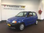 Fiat Seicento 900 IE YOUNG a.s. zondag geopend 12:00 - 17:00  m.u.v. Mizarstraat