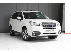 Subaru Forester Premium automaat TREKHAAK 2017